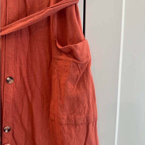 Elegant Rust Cotton Midi Dress - Picture 2 of 5